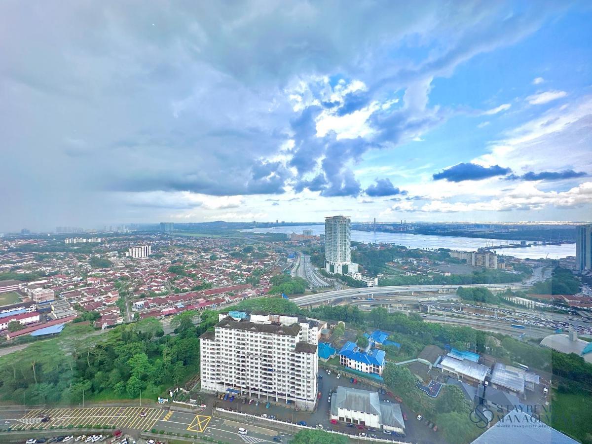 Twin Tower Residence Johor Bahru By Stayrene Exterior photo