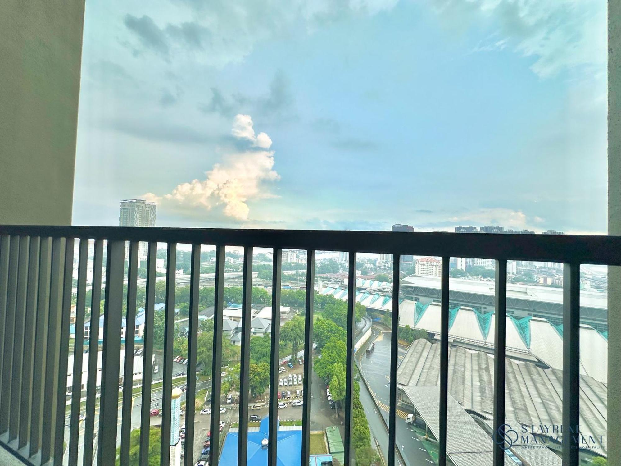 Twin Tower Residence Johor Bahru By Stayrene Exterior photo